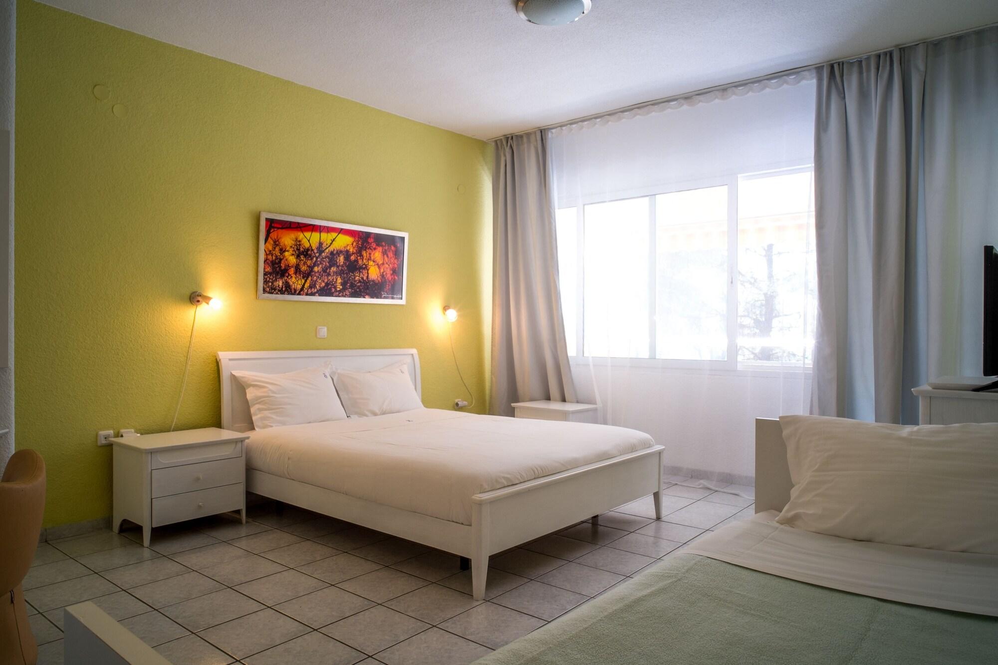 Dryades Hotel シビリ エクステリア 写真